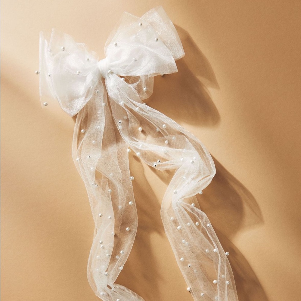 Anthropology Simply Nova Pearl Bow